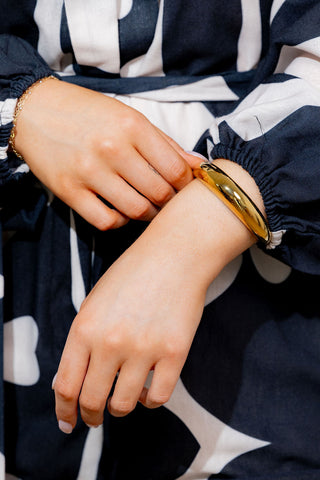 Abstract Cuff