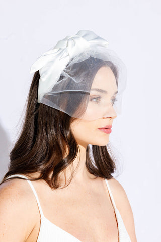 Iris Jacquard Bow Headband Veil