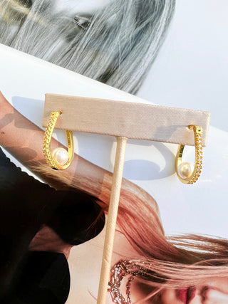 Pave Pearl Horseshoe Hoop
