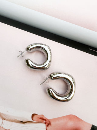 Abstract Chunky Hoop