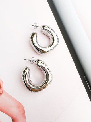 Abstract Chunky Hoop