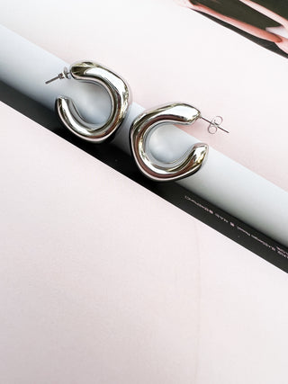 Abstract Chunky Hoop