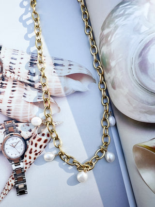 Pearl Oval Necklace